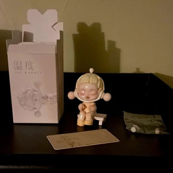 Skull Panda The Encounter Doll The Warmth Collectible Figurine with Box - Picture 1 of 8